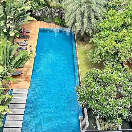 The Silver Palm Wellness Resort Bangkok Exterior photo