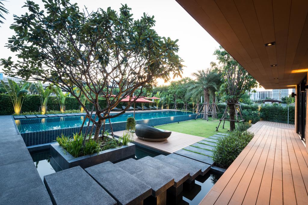 The Silver Palm Wellness Resort Bangkok Exterior photo