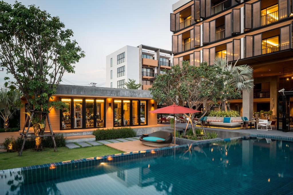 The Silver Palm Wellness Resort Bangkok Exterior photo